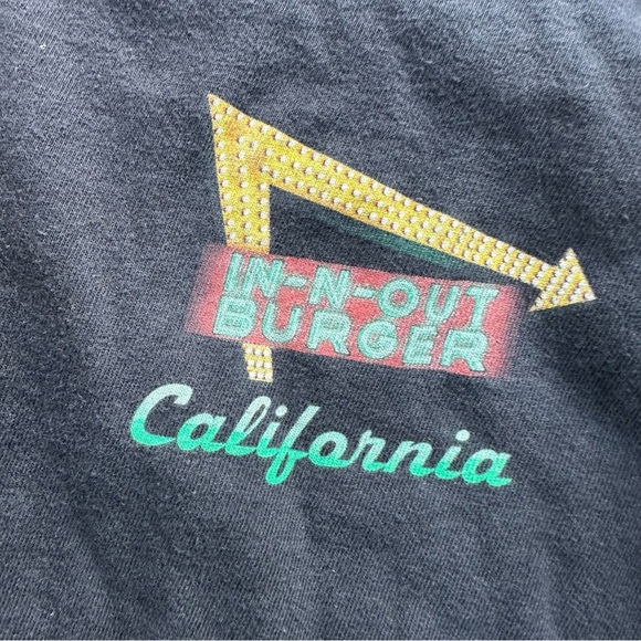 In n Out Burger California Graphic T-Shirt washed black / gray - Picture 4 of 6